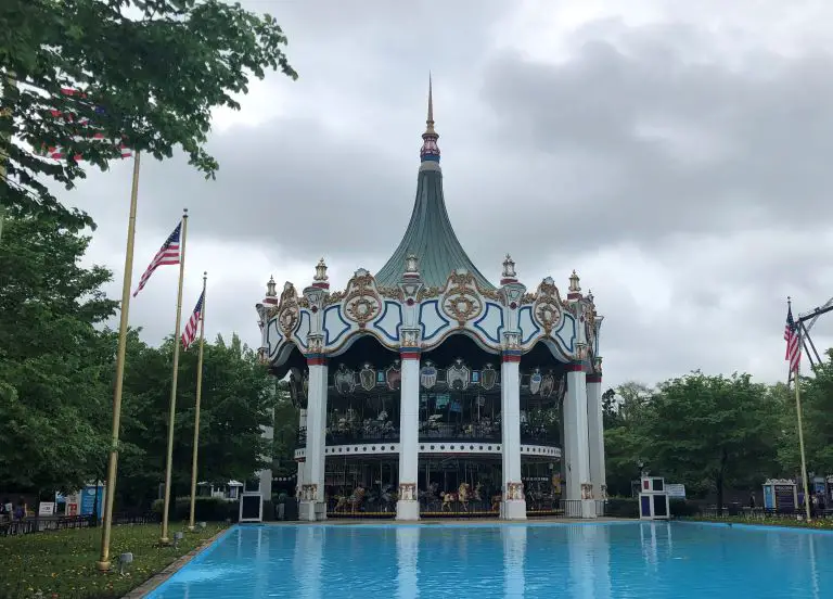 Guide for Six Flags Great America Carousel