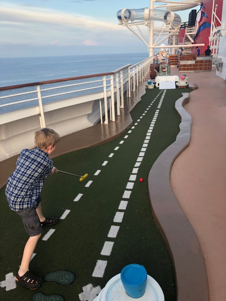 Mini golf