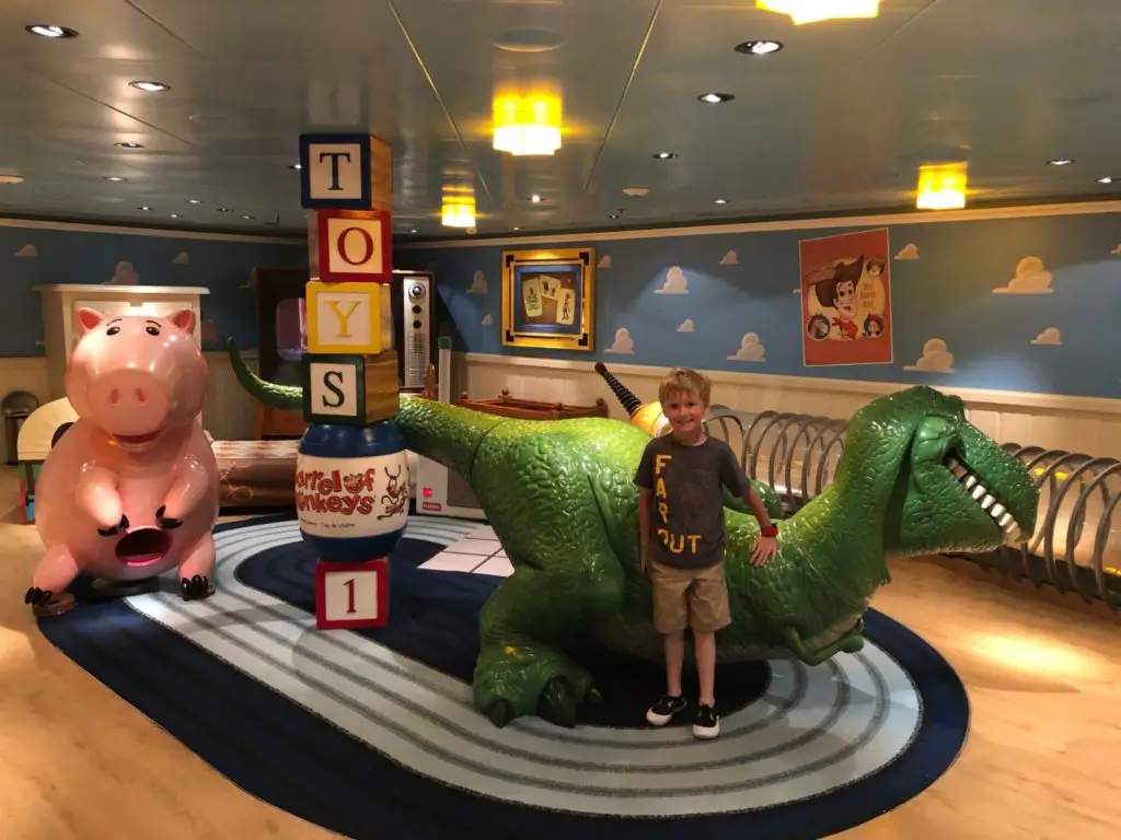 Disney Cruises with Extended Family Floor