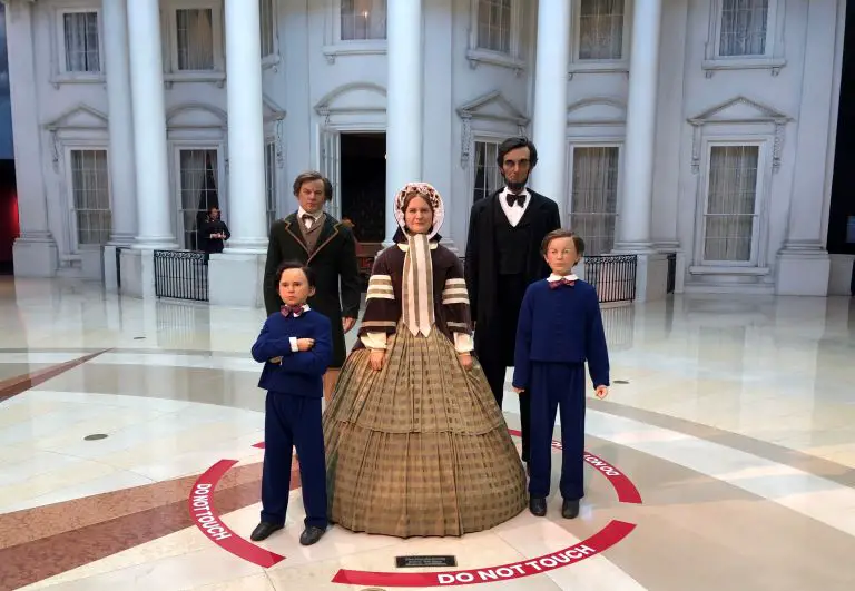 The Lincoln Museum in Springfield Illinois: Wax Figures Abound