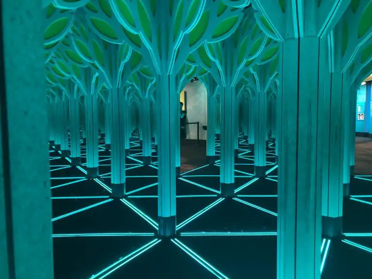 Mirror Maze