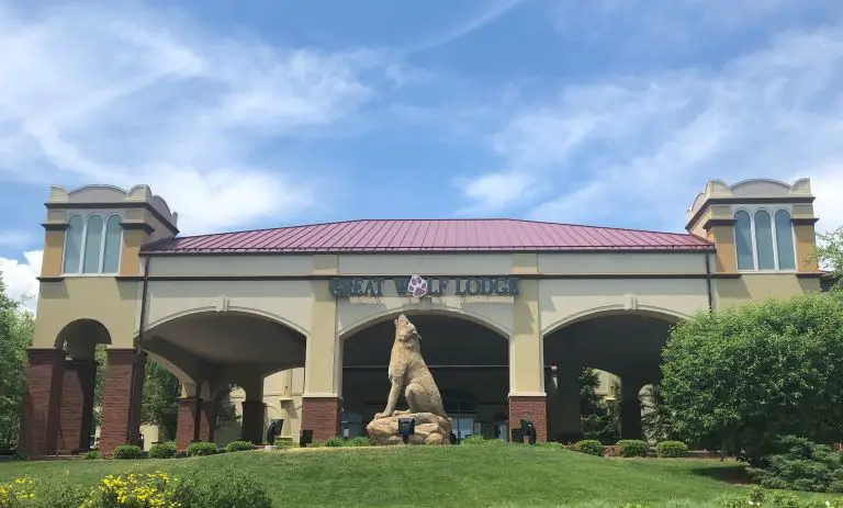 Great Wolf Lodge exterior