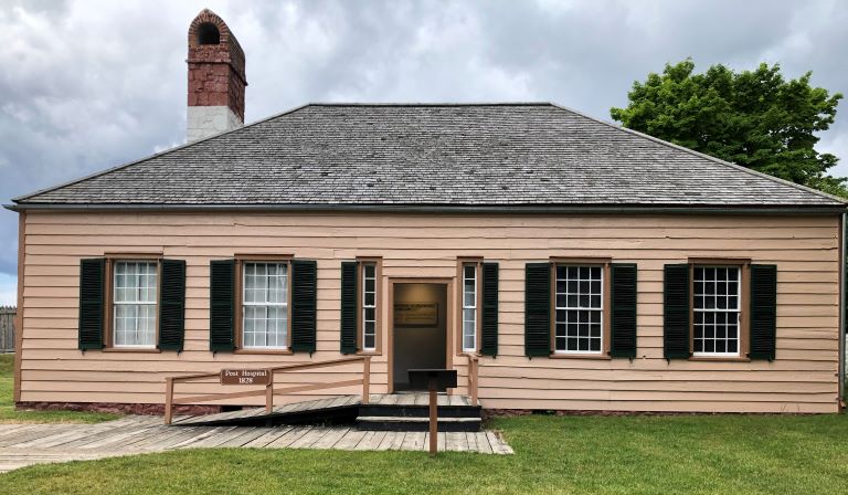 Fort Mackinac Images Building