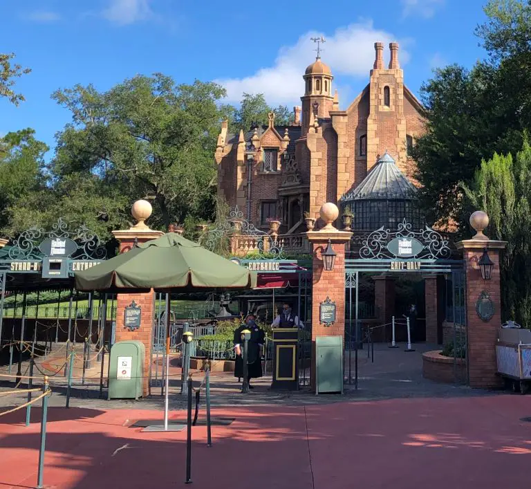 haunted mansion entrance