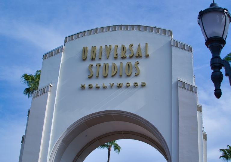 universal hollywood pictures entrance