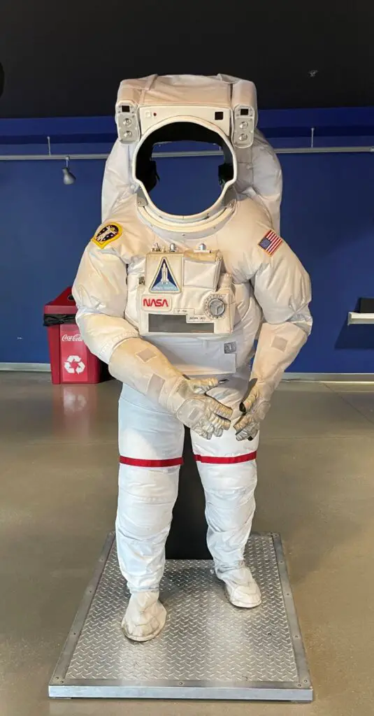 astronaut statue