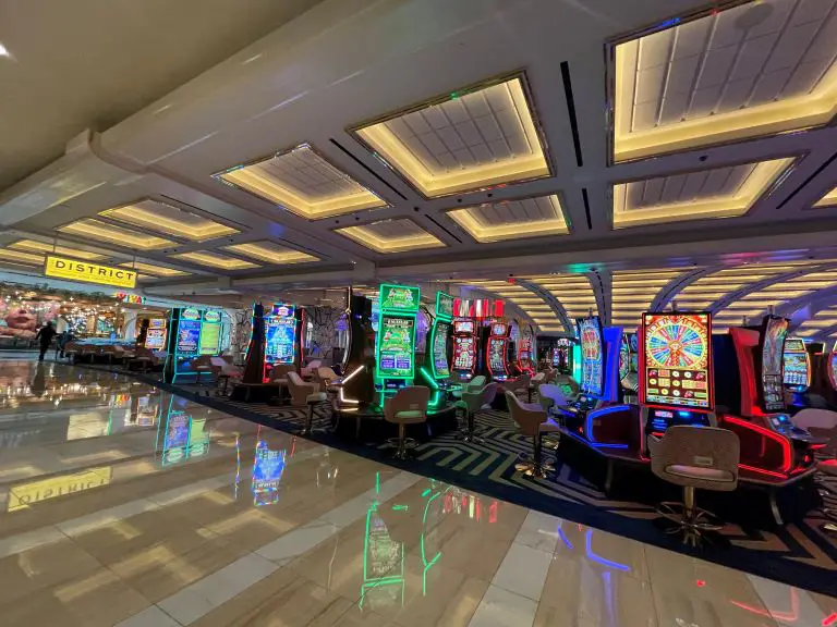 crockfords casino & lounge