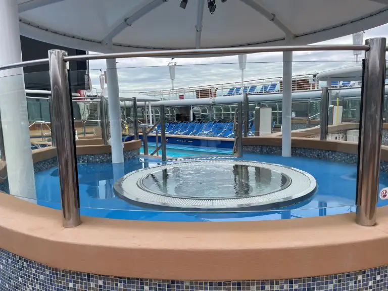 disney wonder hot tub