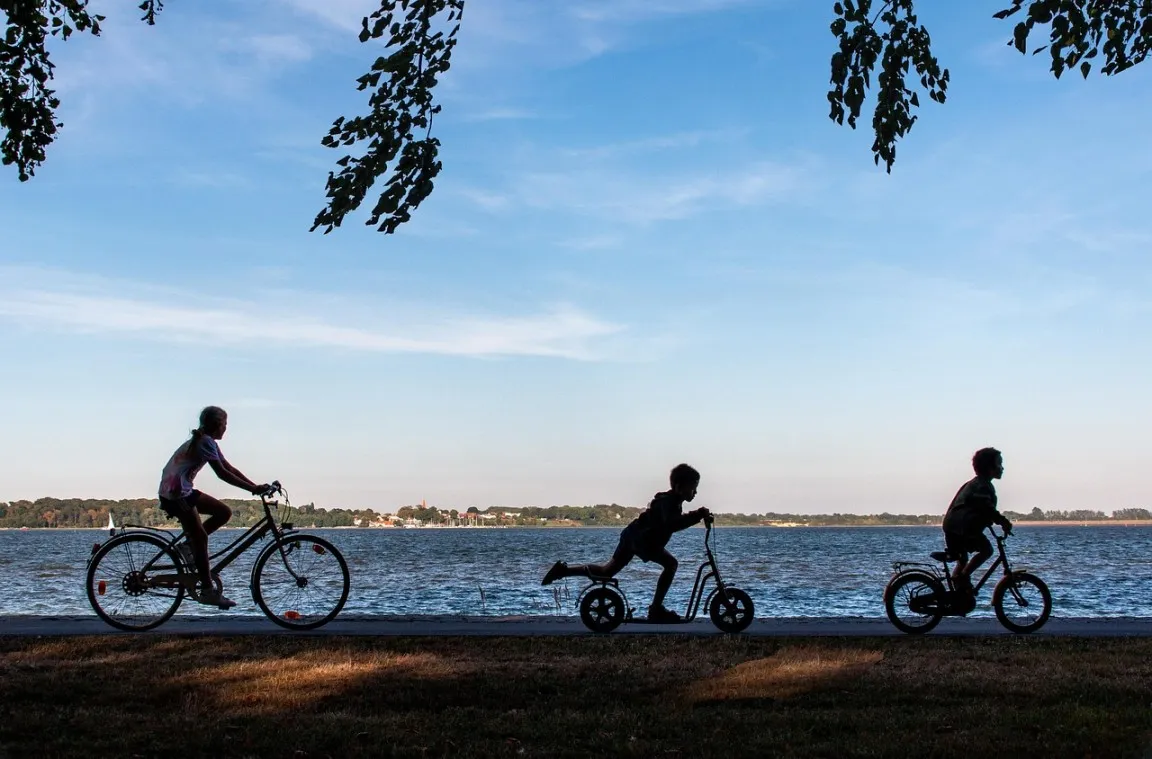 342 Travel With Family Captions For Instagram